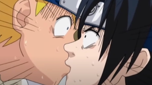naruto y sasuke beso