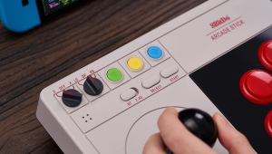 El nuevo Arcade Stick para Nintendo Switch parece un mando gigante de NES