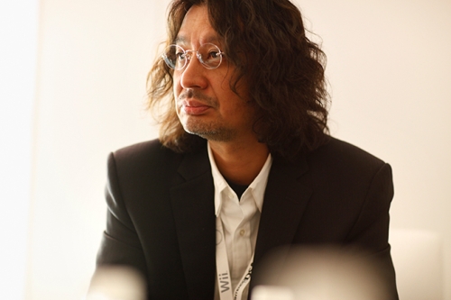 Yoshio Sakamoto [1]