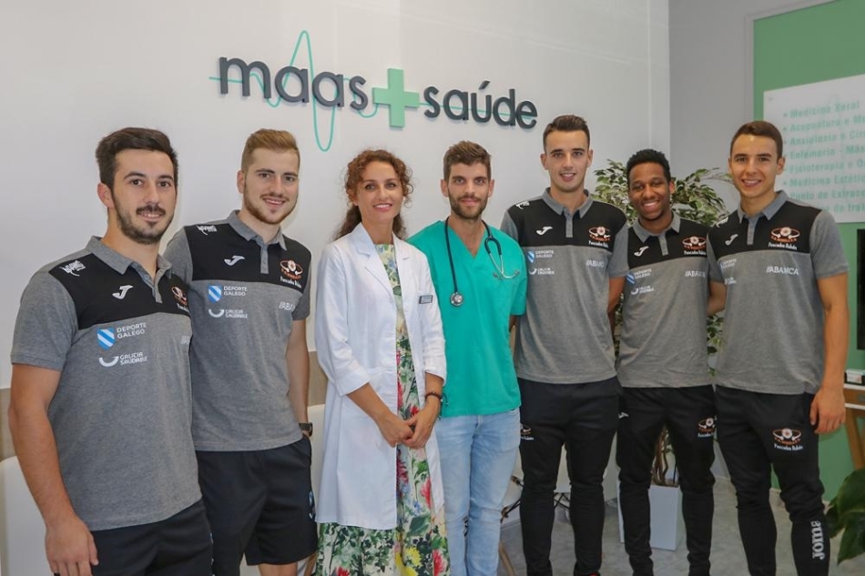 A clínica Maas+Saúde coida do fútbol sala laranxa
