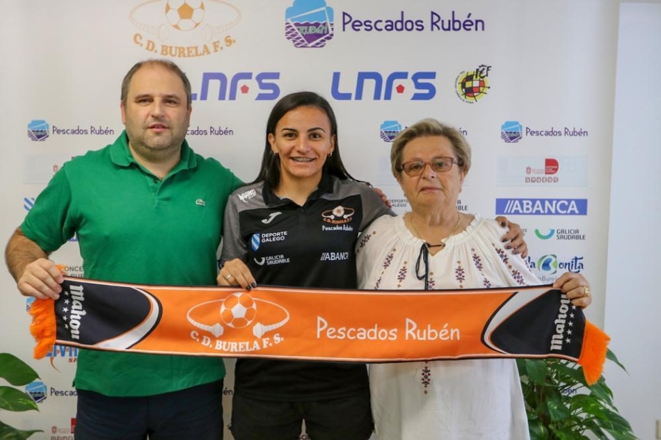 A internacional brasileira Jane reforza o Pescados Rubén antes de Supercopa