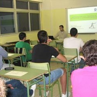 Alfonso Mera imparte una conferencia sobre seguridad deportiva en el Monte Castelo