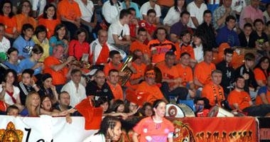 Ambientazo para disfrutar del mejor fútbol sala nacional en Burela 2011