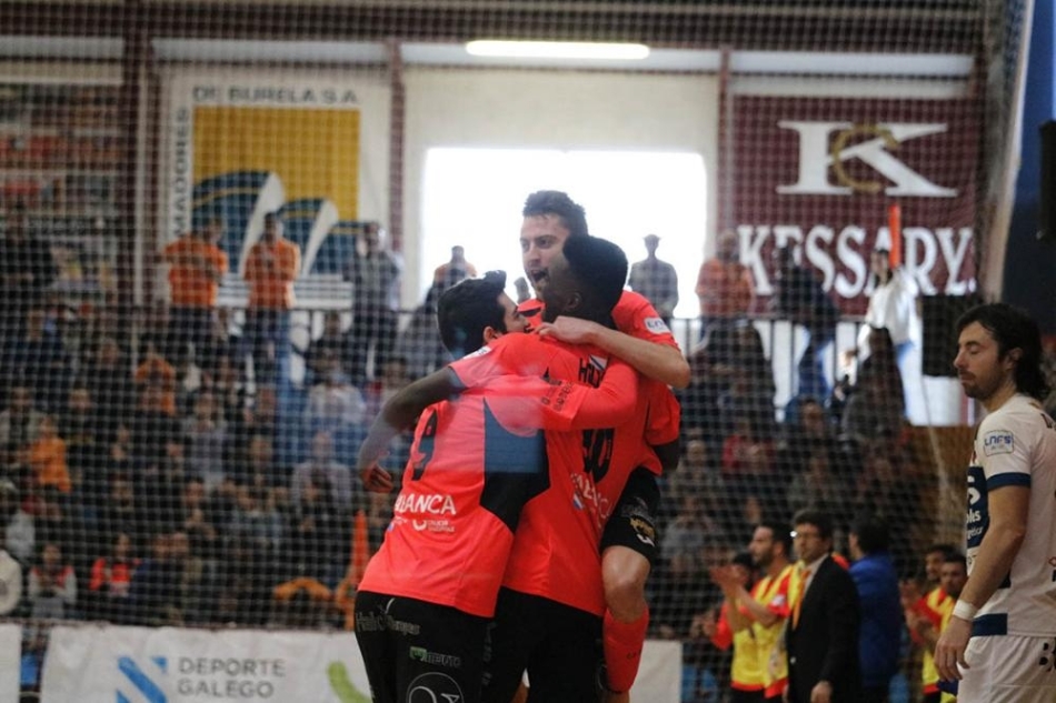 As Xoias Laranxas danlle pulo a unha vital e contundente vitoria fronte a Zaragoza (5-0)