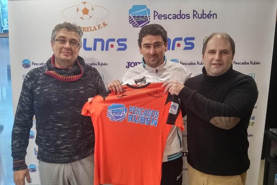 Daniel Ibañes formaliza a renovación con Burela FS para 2016-17
