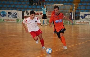 Derbi provincial de Tercera, en la antesala del trepidante Burela FS-Santiago Futsal 