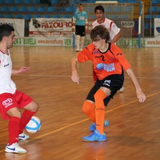 El Burela B salvó un punto en la pista del Borbén (4-4)