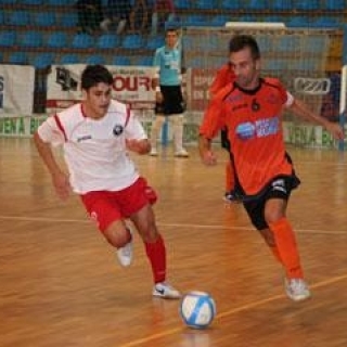 El Burela FS B sigue en alza