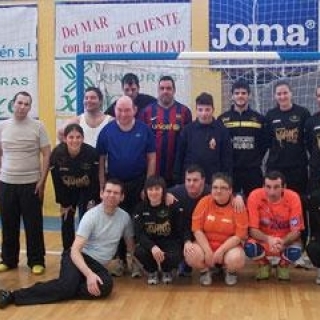 El Burela FS comparte entrenamiento con la Fundación Eu Son