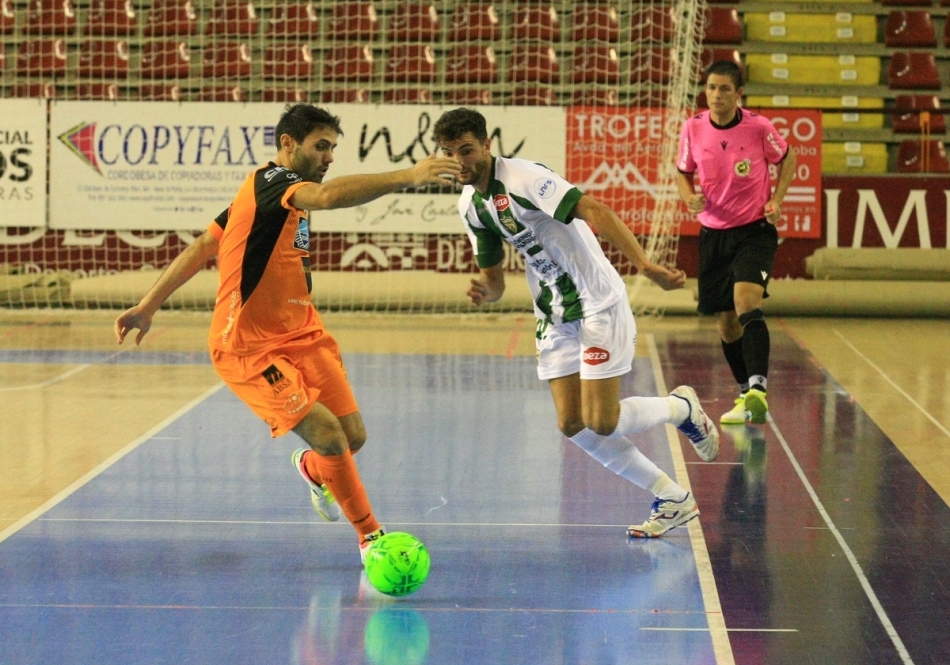 El campeón frente al excelente inicio naranja