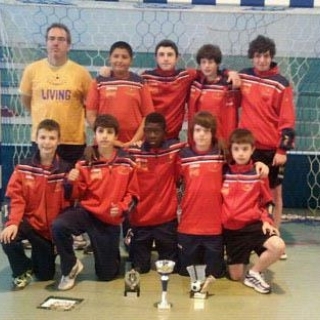 El infantil naranja, campeón del torneo de Sarria