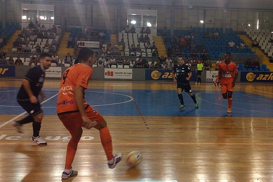 Escintileos laranxas no liderado tras levar o derbi en Lugo (0-4)
