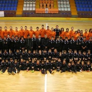 La foto de familia concentra en Vista Alegre a todos los equipos naranjas