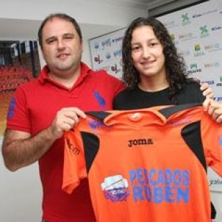 La jovencísima Silvia Rubal seguirá defendiendo los colores naranjas