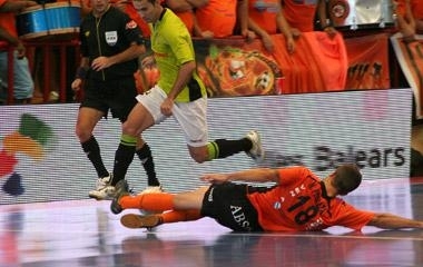 La pegada del Fisiomedia tumba a un gran Burela FS en su debut en Primera
