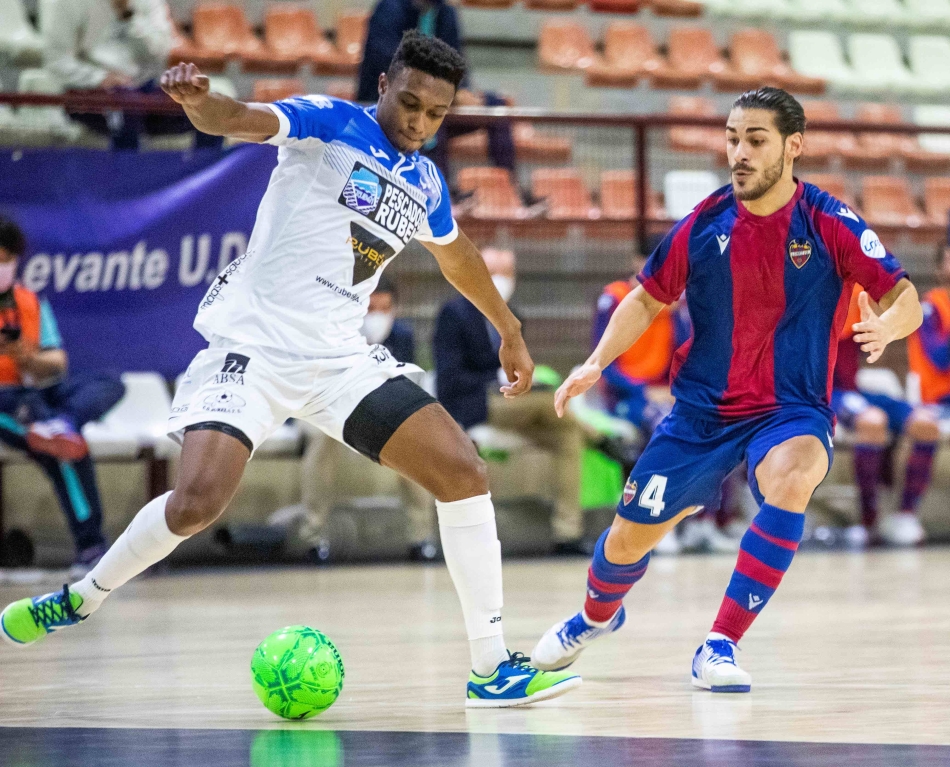 LEVANTE 4-2 PESCADOS RUBÉN