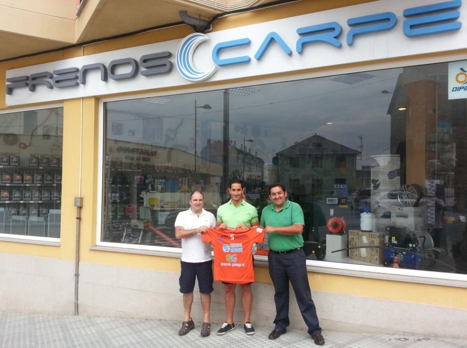 Presentación oficial de Jorge Bellvert en Frenos Carpe, patrocinador del Burela FS Pescados Rubén