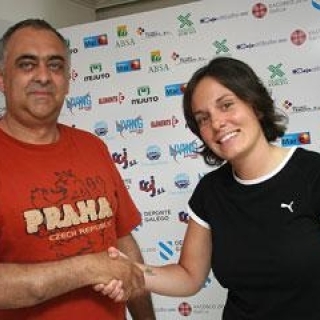 Rosana renueva su compromiso con el Burela FSF Pescados Rubén