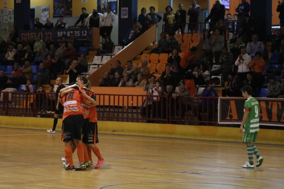 Segundo acto de gol naranja para llevarse el derbi en Ourense (1-6)