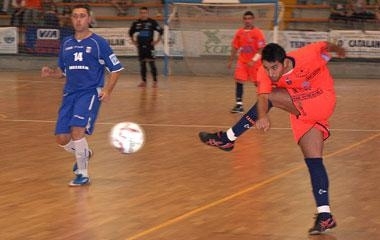 Víctor Cachón: 'Es un buen debut con la camiseta naranja'