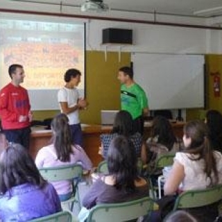 Visita de Quique García e Alfonso Mera al IES Monte Castelo