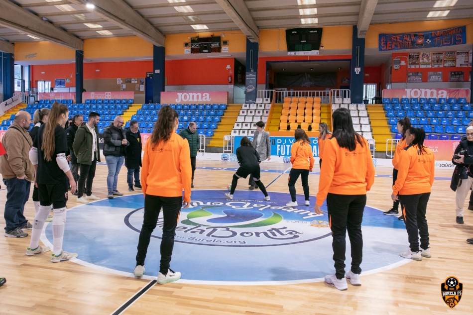 Visita del área provincial de Deportes a las Guerreiras Laranxas