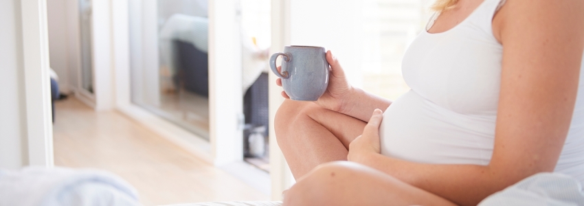 ¿Es recomendable consumir café durante el embarazo?