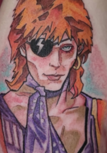 Tatuaje David Bowie anime blackstar Rebel color