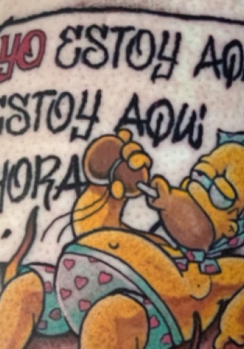 Tatuaje Homer hiottoko sobre calavera japonesa color