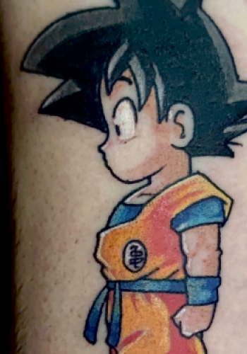 tatuaje son goku anime dragonball color