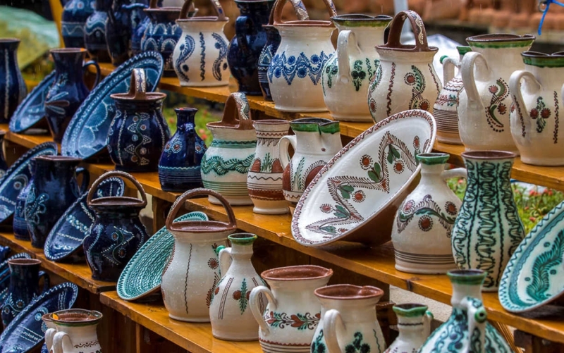 Sargadelos, O Castro, Lladró, Talavera, Santa Clara o Ibero Tanagra... Las porcelanas o cerámicas más decorativa son las tradicionales.