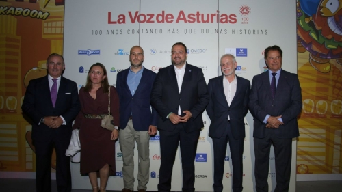 La sociedad asturiana arropa a La Voz de Asturias en su centenario