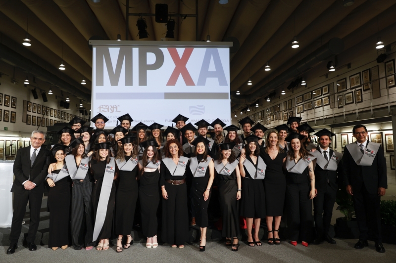 Los graduados del MPXA emprenden su futuro