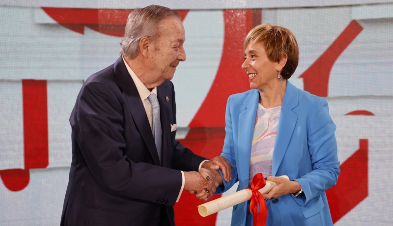 Marisol Soengas recoge el Premio Fernández Latorre