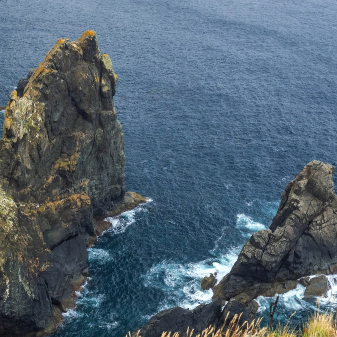 rocas y mar