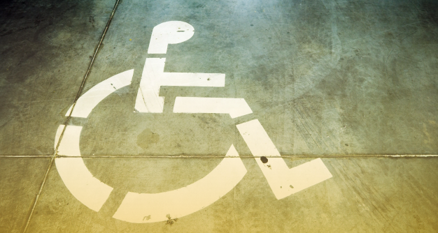 Símbolo de aparcamiento para personas con alguna discapacidad