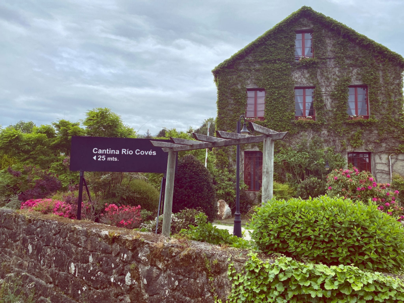 Edificios de la Cantina de Río Covés