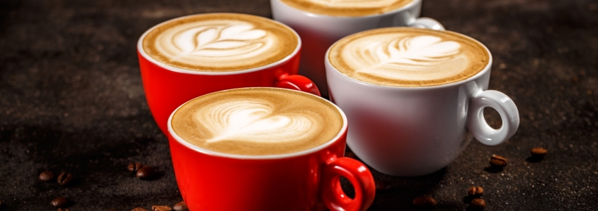 Taza de café: ¿puede afectar la forma y el material del recipiente al sabor  del café?