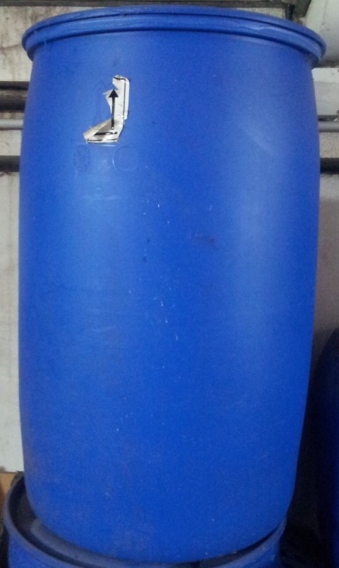 bote de plástico azul 200 ltr para el almacenamiento de agua